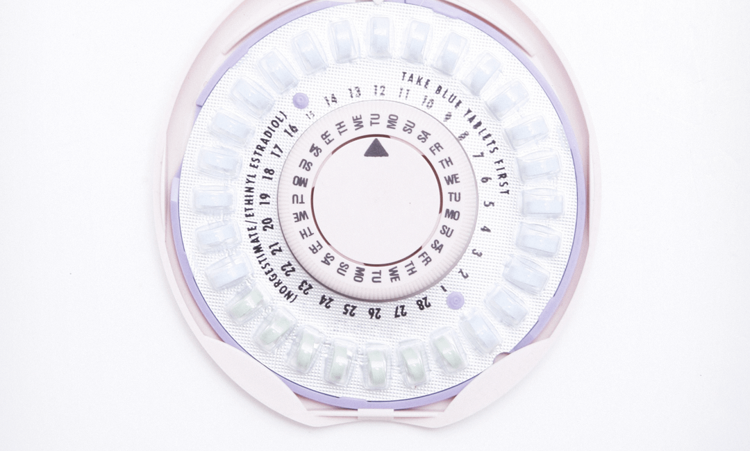 Развеиваем мифы о противозачаточных таблетках для тех, кто принимает их первый раз