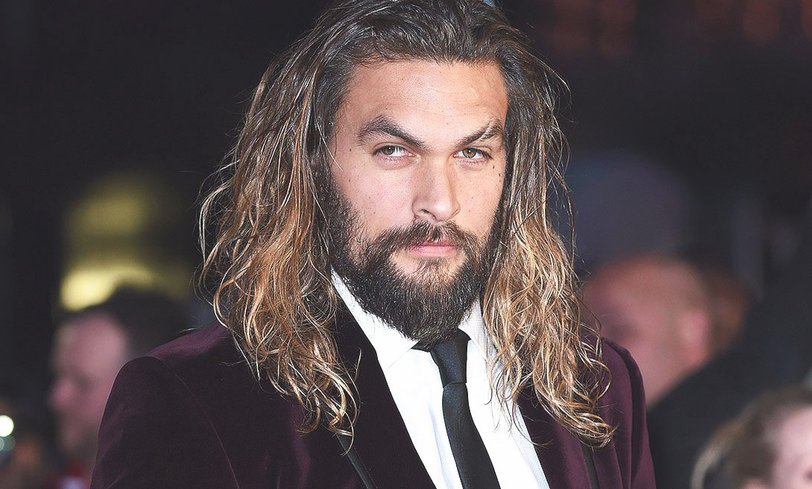 Джейсон Момоа в костюме