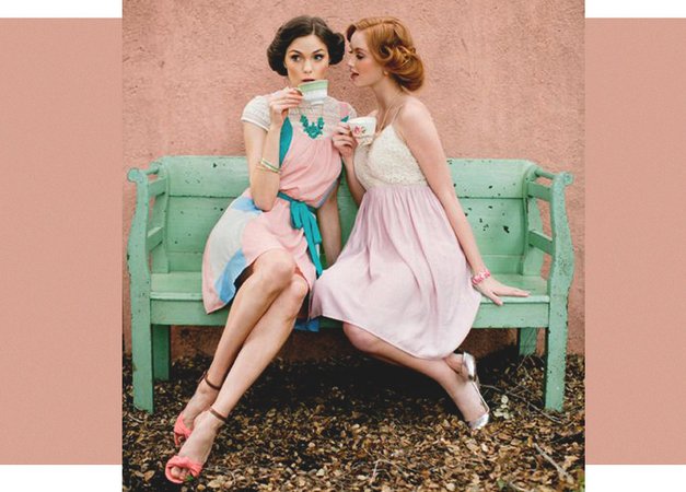 Менсплейнинг - снисходительная манера разговора, используя которую мужчина объясняет что-то женщине с помощью упрощённых формулировок