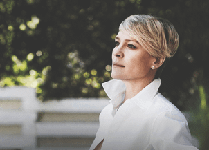 Клэр Андервуд лидер "Карточного домика"