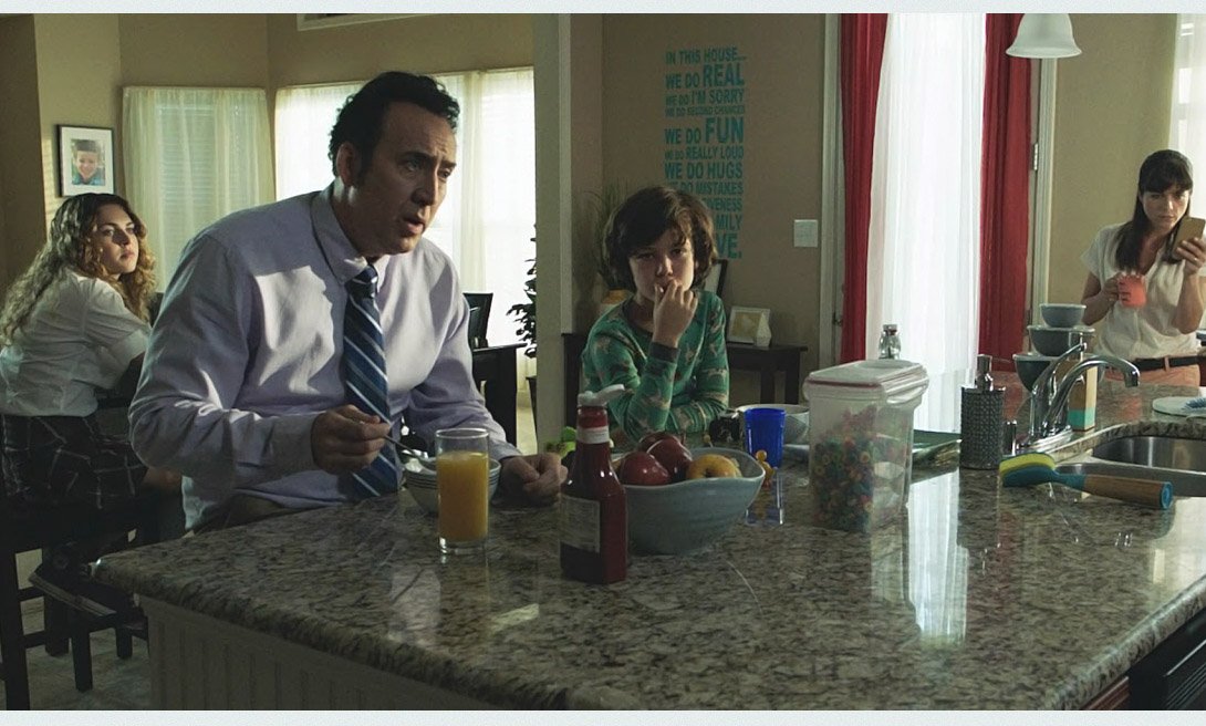 Мама и папа (Mom and Dad) - хоррор-противостояние отцов и детей