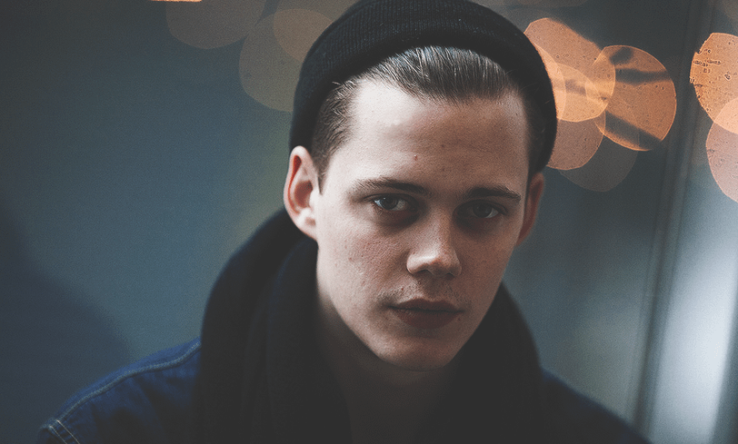 Билл Скарсгард Оно