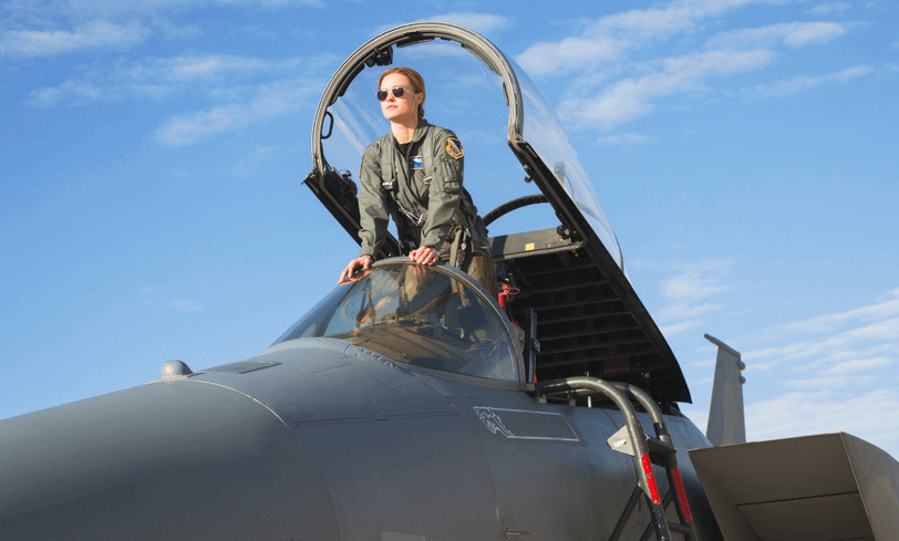 Бри Ларсон в роли Капитана ВВС Марвел